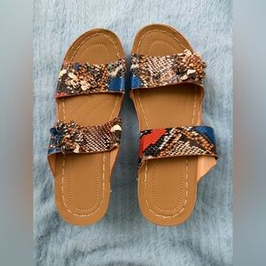 ❤️Snakeskin Floral Detail Wedges from Amazon